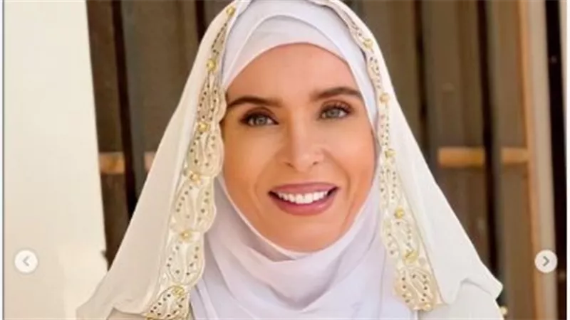 من فرقة رضا إلى عرش الاستعراض.. رحلة دينا ابنة الصعيد التي وُلدت في روما