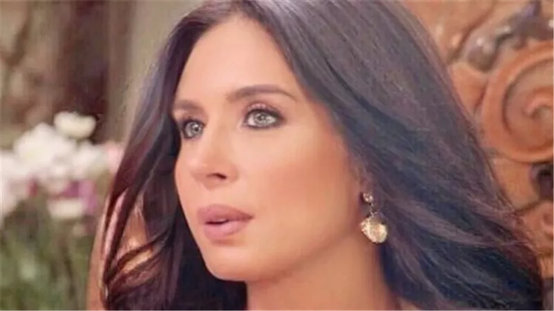دينا تفتتح أول أكاديمية شاملة للفنون في مصر: هل تُغير مفهوم تعليم الرقص الشرقي؟