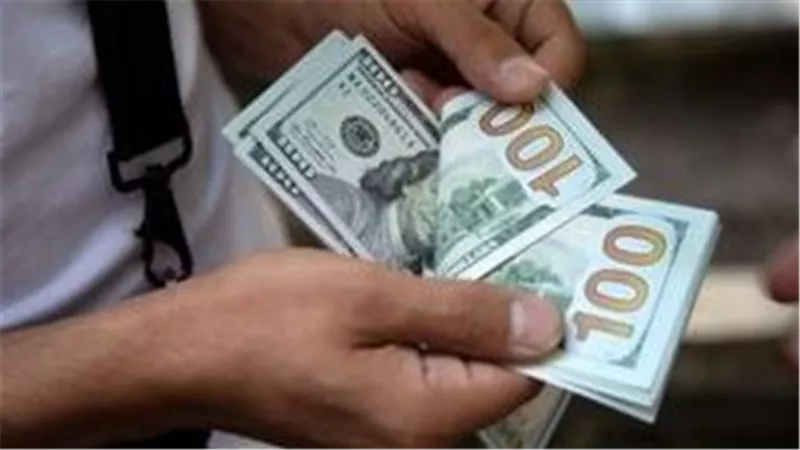 خريطة أسعار الدولار في البنوك اليوم: مصرف أبوظبي الإسلامي يسجل الأعلى والبركة الأقل