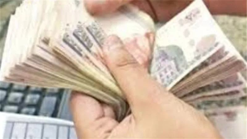 المالية تعلن صرف متأخرات فبراير في 8 مارس ومرتبات الشهر الحالي منتصفه