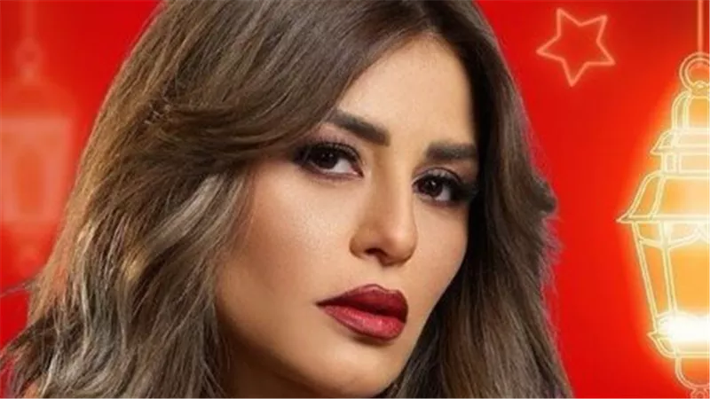 منة فضالي تدافع عن ياسمين عبد العزيز: 