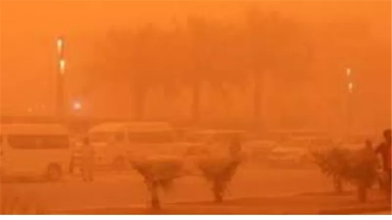 نشاط الرياح في الصحراء الغربية وجنوب سيناء وتأثيره على الرؤية الأفقية