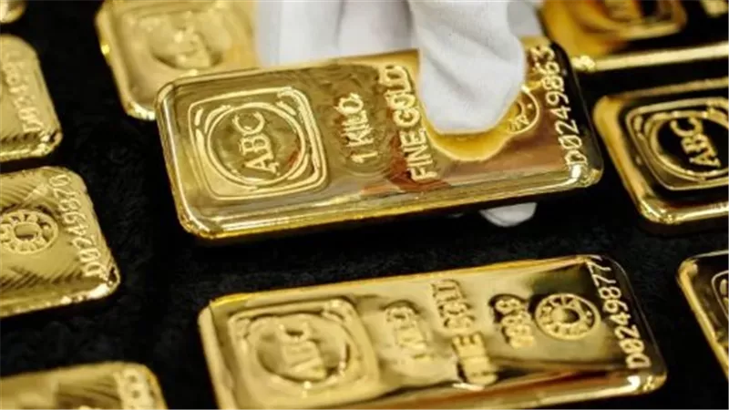 عيار 24 دون مصنعية يسجل 8366 جنيها.. سعر الذهب اليوم الإثنين 16 مارس 2026