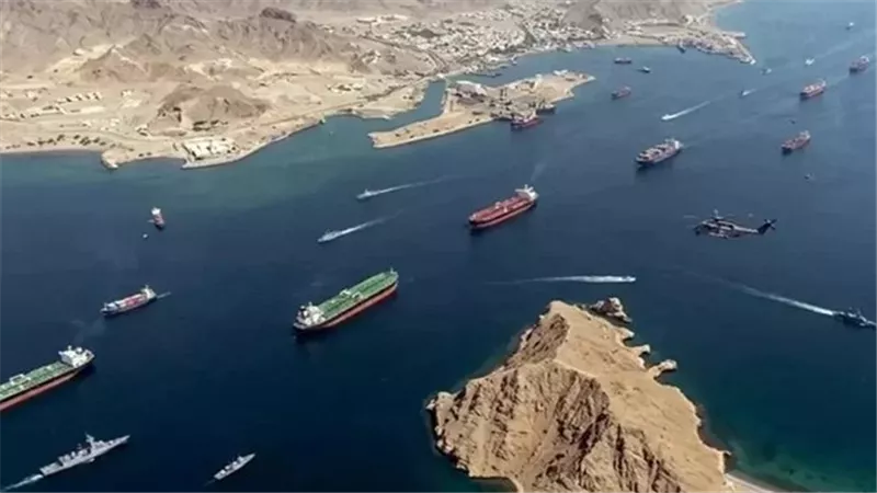 وزير الخزانة الأمريكي: سمحنا لناقلات نفط إيرانية بالمرور عبر مضيق هرمز