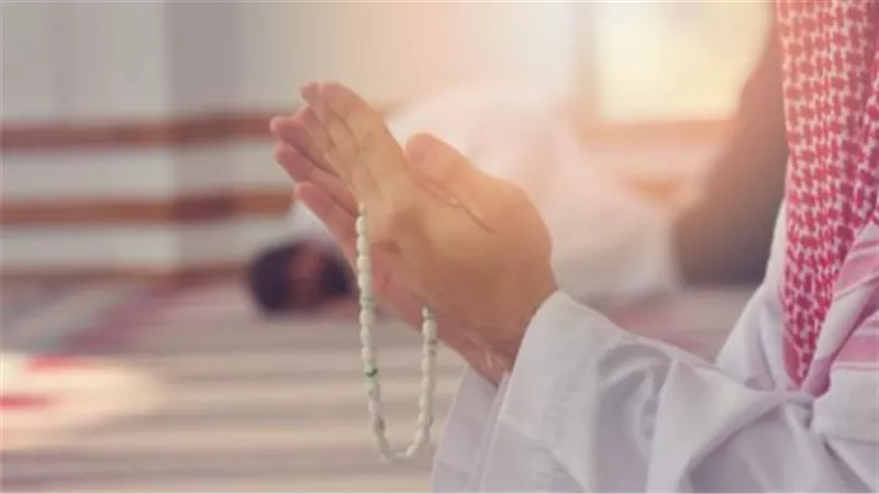 أحكام القنوت في المذاهب الأربعة.. متى يُشرع الدعاء وما هي شروط صحته؟