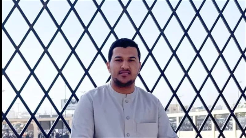 أشرف سيف يبرع في فنون الابتهال الديني تأثرًا بالنقشبندي ونصر الدين طوبار