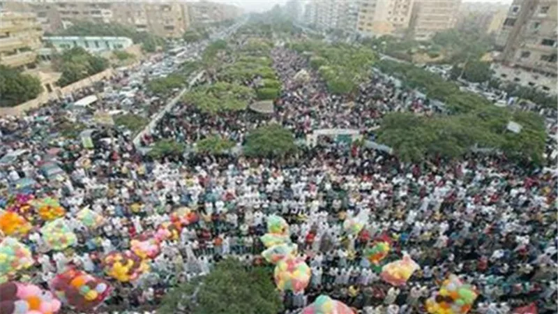 العفو والازدهار.. أهم مرتكزات خطبة عيد الفطر 1447هـ في حضور القيادة السياسية