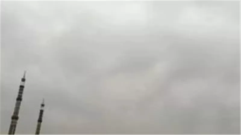 البرق وحبات البرد يهددان بعض المناطق.. تفاصيل الظواهر الجوية المتطرفة اليوم