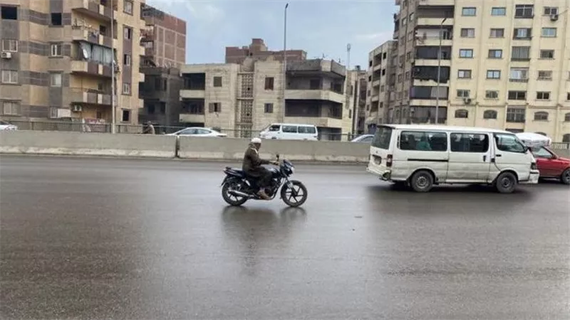 طوارئ في الإسكندرية لمواجهة الأمطار الرعدية وتراكم المياه في الشوارع والميادين