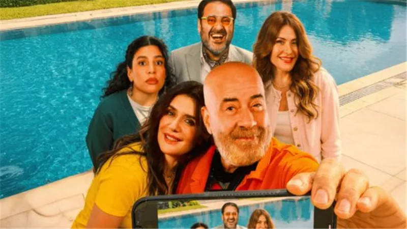 كيف استطاع فيلم فاميلي بيزنس جذب الجمهور في دور العرض السينمائي؟