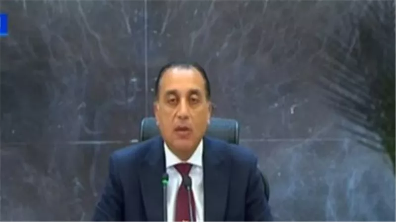 المركز الإعلامي لمجلس الوزراء ينفي حظر التجوال ويؤكد: الطرق العامة مفتوحة تمامًا