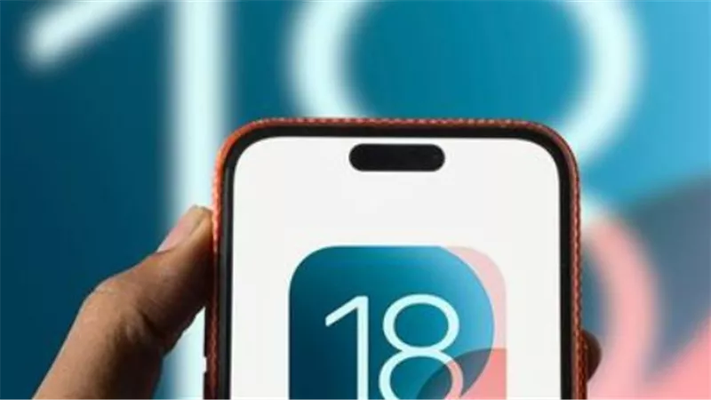 آيفون 18 برو: ألوان جديدة مذهلة وتصميم زجاجي موحد يخطف الأنظار