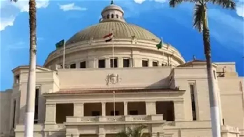 انضباط ببعد إنساني: كواليس توجيهات رئيس جامعة القاهرة لضبط سير العملية الامتحانية