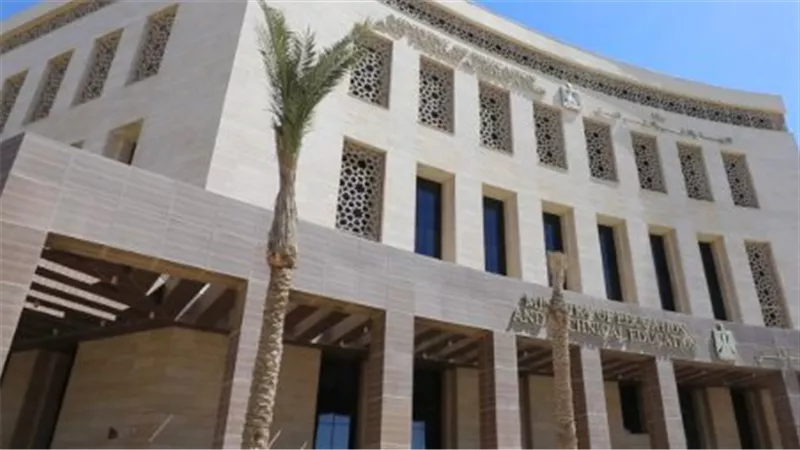 كواليس بيان وزارة التعليم اليوم: كيف تعاملت المدارس مع الطلاب الذين وصلوا قبل قرار الإجازة؟