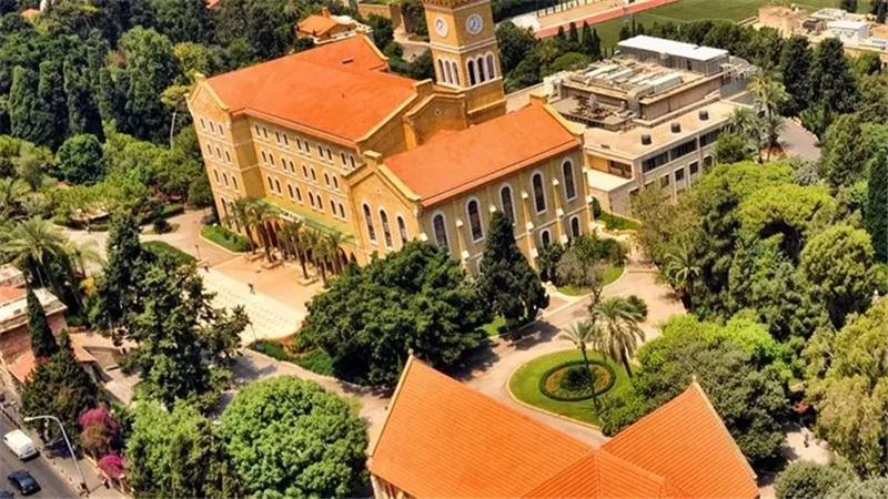  الجامعة الأمريكية في بيروت تلجأ للتعليم عن بعد عقب تهديدات إيرانية 