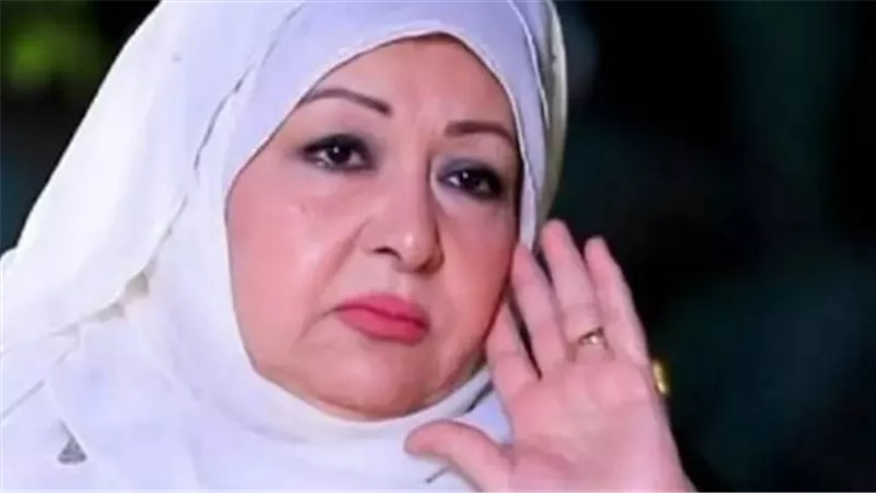 السيرة الذاتية للفنانة عفاف شعيب: دراسة الفن المسرحي وبدايات التألق في السبعينيات