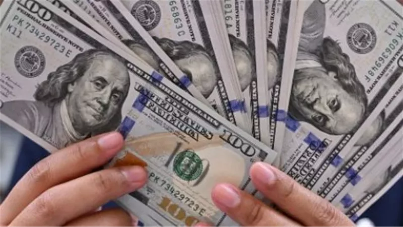 استقرار سعر الدولار في البنك الأهلي وبنك مصر: هل تتأثر العملة المحلية بالحرب الإيرانية الأمريكية؟
