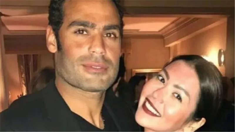 بعد 21 عامًا من الثقة.. كيف اكتشفت لقاء الخميسي زواج عبد المنصف من فنانة أخرى بالصدفة؟