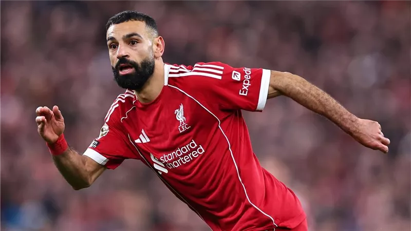 ليفربول يستغل لاعبه لحسم صفقة بديل محمد صلاح