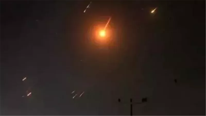 4 إصابات وتضرر منازل فى البحرين جرّاء سقوط شظايا مسيرة إيرانية
