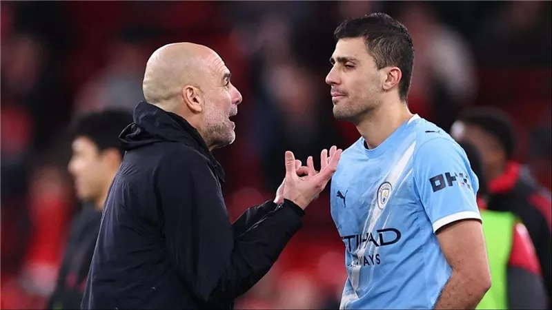 جوارديولا عن أزمة رودري: لا أحد يستطيع رفض ريال مدريد