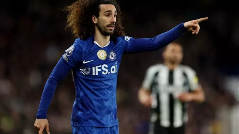 لحل أزمة الظهير الأيسر.. برشلونة يستعيد كوكوريلا بصفقة بلغت 40 مليون يورو