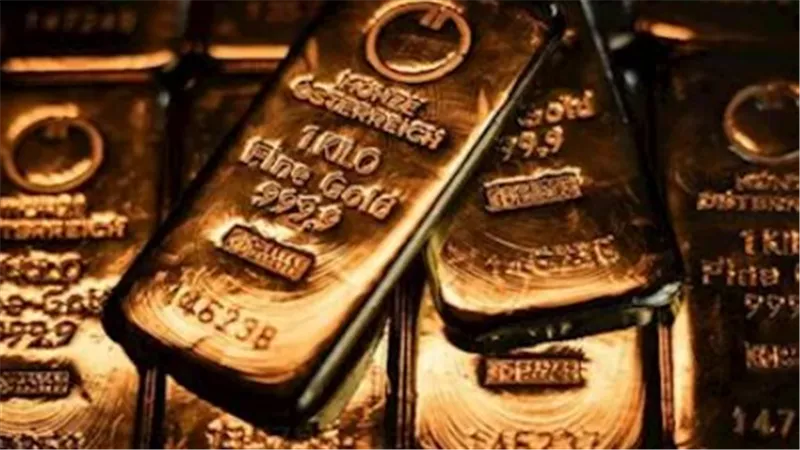 قفزة بـ 4% في أسبوع.. رحلة أونصة الذهب من 4512 إلى 4676 دولارًا وتأثيرها المحلي