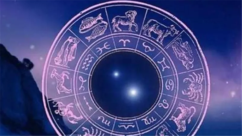 عالم الفلك يبتسم للسرطان والعقرب.. هل أنت من الأبراج الأكثر حظًا في الصعيد المهني اليوم؟