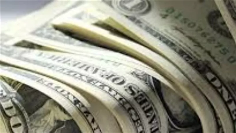 بنك مصر والبنك الأهلي: سعر الدولار الآن يتخطى 53 جنيه مصري للشراء والبيع