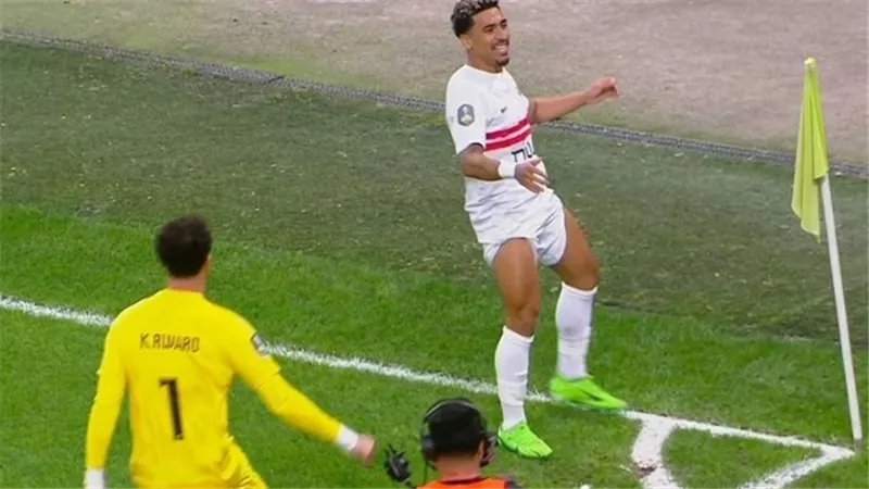 الزمالك يهزم شباب بلوزداد في عقر داره ويضع قدمًا في نهائي الكونفدرالية