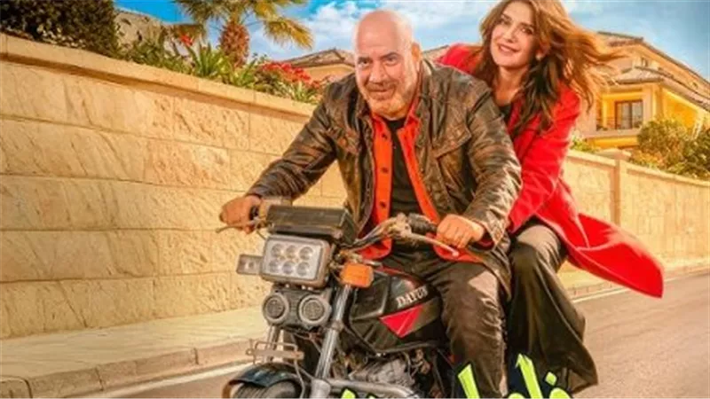 الكوميديا السوداء تنجح في جذب الجمهور.. قراءة في أرقام إيرادات فيلم فاميلي بيزنس
