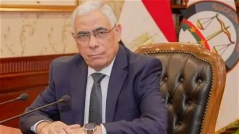 النائب العام يكلف المركز الإعلامي برصد وسائل الإعلام لضمان تنفيذ قرار حظر النشر
