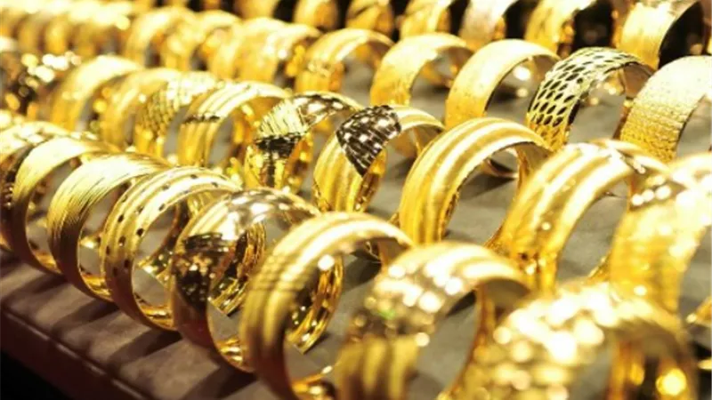 تحديث سعر الذهب الآن في القاهرة والرياض ودبي.. استقرار الأونصة العالمية يفرض كلمته