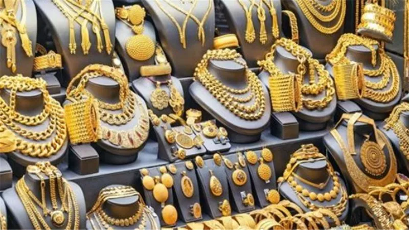 انكسار موجة الارتفاع.. تراجع ملحوظ في سعر الذهب عيار 18 بمستهل تعاملات الخميس