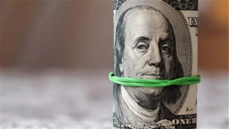 دليل المسافر والمستثمر.. أسعار شراء وبيع الدولار في البنوك المصرية اليوم بالتفصيل