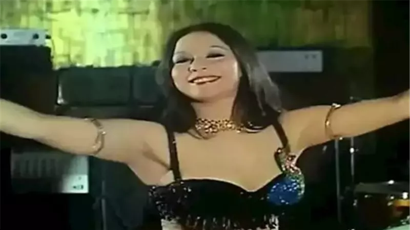 سهير زكي.. كواليس قصة الحب التي دفعت ملكة الرقص الشرقي للاعتزال والتواري
