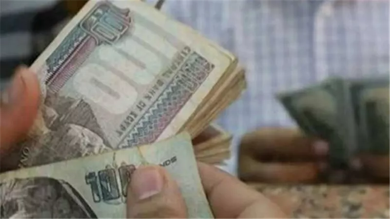 المالية تتيح مرتبات أبريل عبر ماكينات ATM لمدة 5 أيام.. نصائح لتجنب الزحام