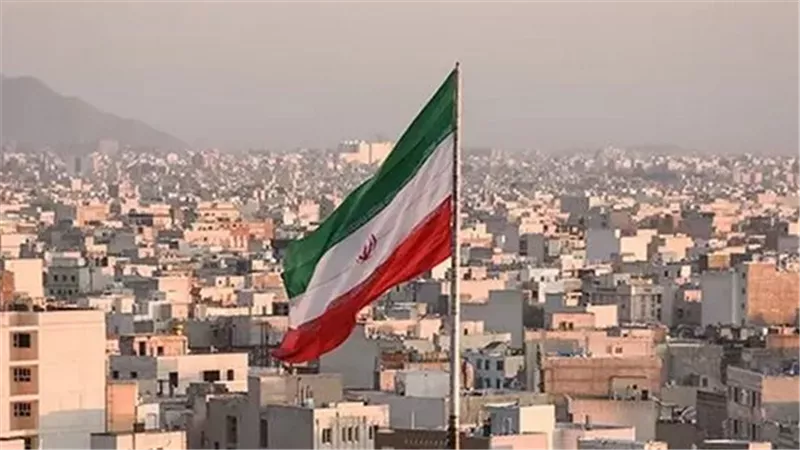 حشد عسكري أمريكي غير مسبوق.. واشنطن تلوّح بالخيار العسكري ضد إيران