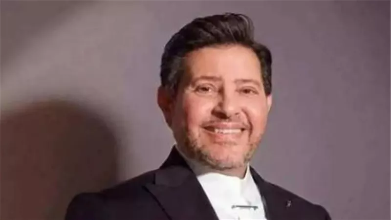 كيف أثرت الحالة الصحية للفنان هاني شاكر على قرارات نقابة المهن الموسيقية مؤخرًا؟