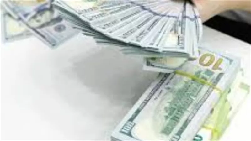 استقرار أم صعود؟ تعرف على سعر الدولار في بنك مصر والبنك الأهلي الآن