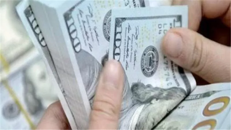 سعر الدولار في بنك القاهرة وبنك أبو ظبي الإسلامي: تحركات الصرف المسائية