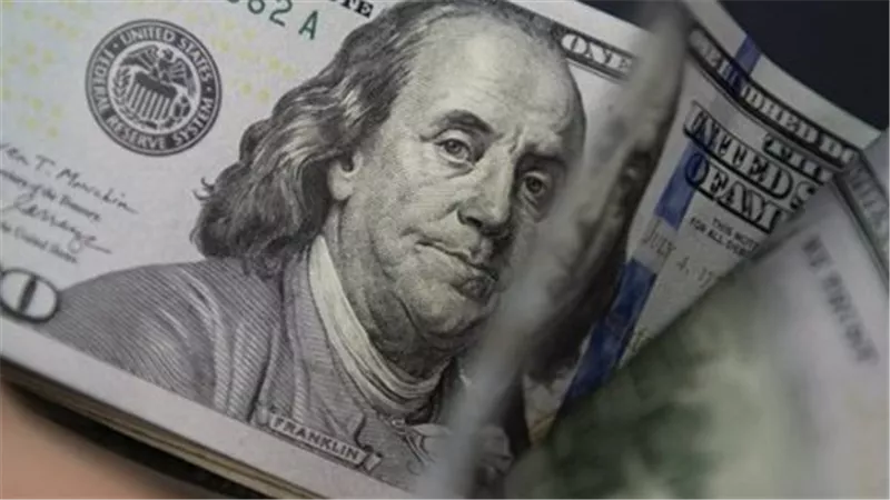 سعر الدولار مقابل الجنيه المصري في 12 بنكًا.. تحديث شامل وسريع