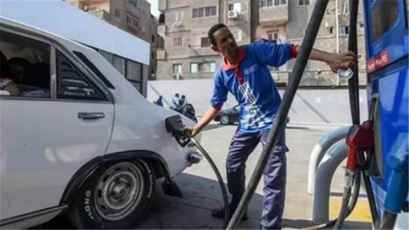 قبل الذهاب للمحطة.. قائمة أسعار البنزين والسولار والغاز اليوم 20 أبريل