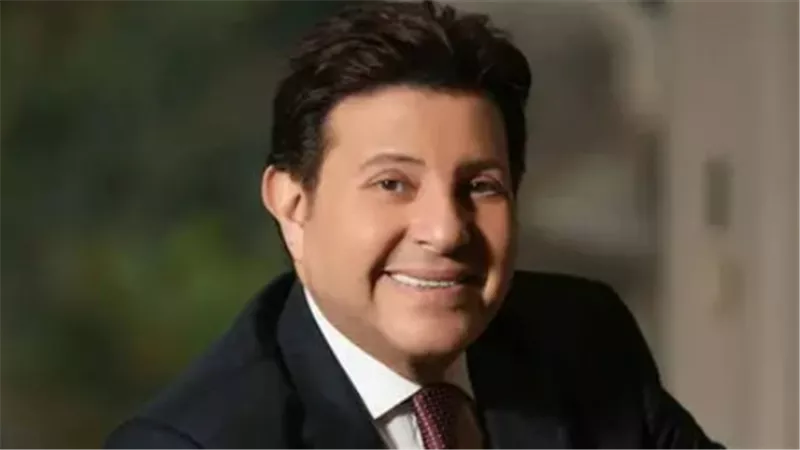 تفاصيل المكالمة بين وزيرة الثقافة وزوجة هاني شاكر لمتابعة وضعه الصحي بباريس