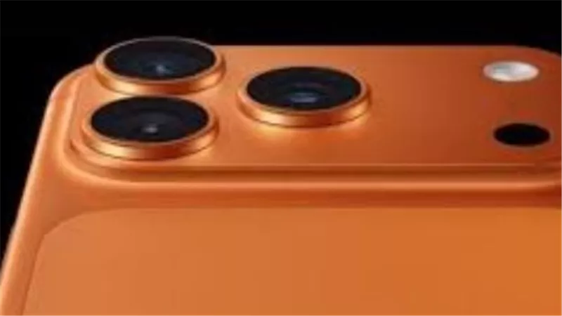 مفاجأة ألوان iPhone 18 Pro: وداعًا للبرتقالي الكوني وأهلًا بالنيلي والرمادي الداكن