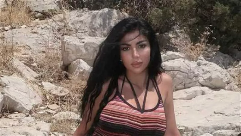 بين الرقي والجرأة.. كارولين عزمي تحتفل بعيد ميلادها وتشارك جمهورها صورًا حصرية