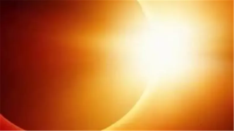 الكسوف الشمسي التاريخي: كيف تستعد دول العالم لمتابعة ظاهرة لن تتكرر قبل 2196؟