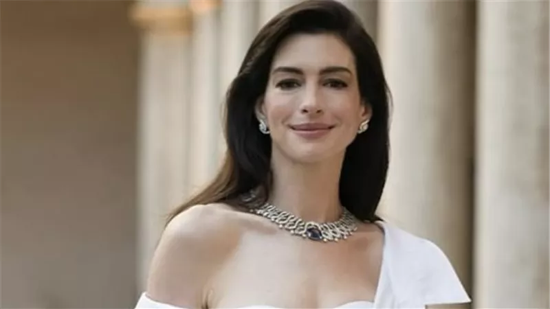 كيف تغلبت آن هاثاواي على أزمة 
