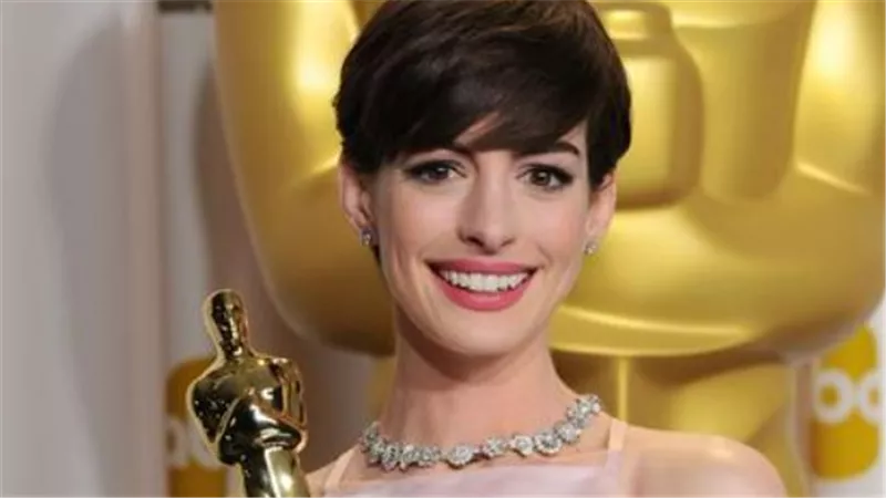 عودة ميريل ستريب وآن هاثاواي: كل ما تريد معرفته عن الجزء الثاني من The Devil Wears Prada