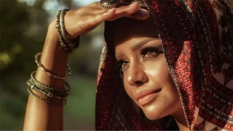 أسماء أبو اليزيد وأحمد أمين في 
